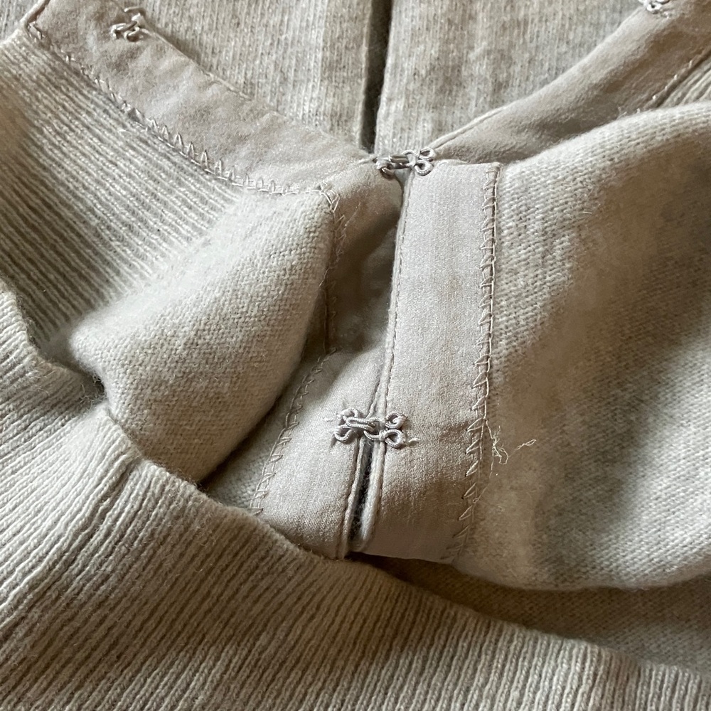 J. Crew Light Gray wool/cashmere sweater - Picture 4 of 6